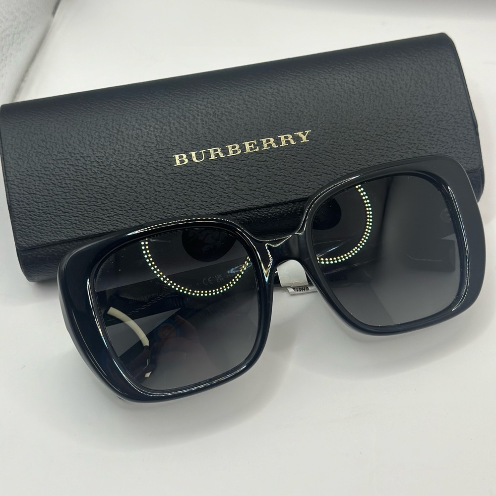 Burberry Helena Sunglasses - Picture 1 of 7